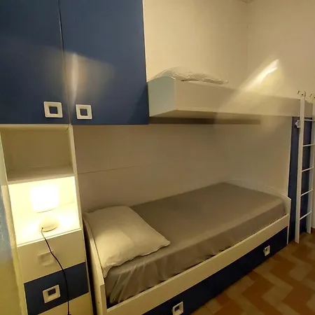 800 Mt Dal Mare - Casa Flora E Casa Aurora Tatil Evi *