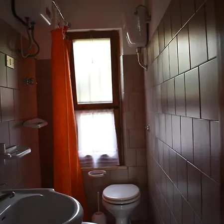Casa Vigna Laterale E Casa vacanze Tertenìa